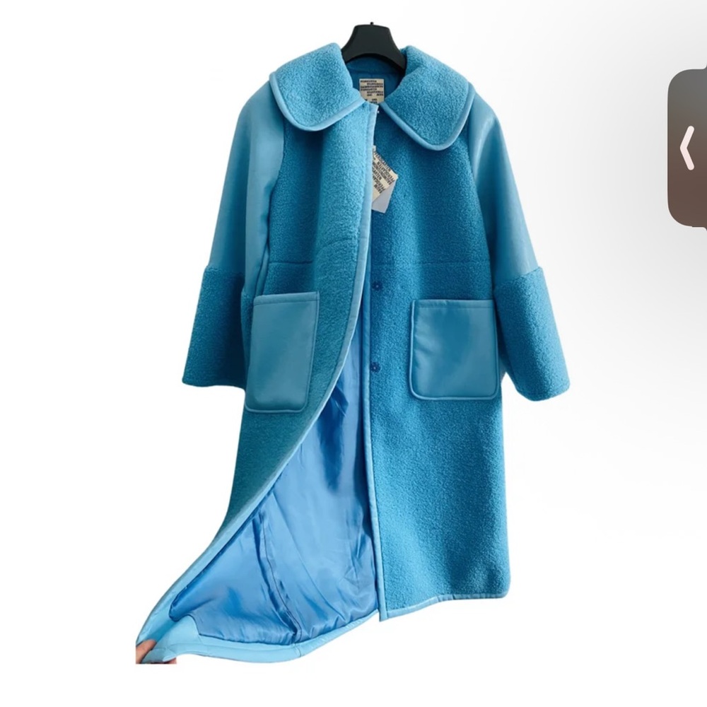 Elegant Turquoise Teddy and Leather Oversized Jacket - Picture 6 of 12